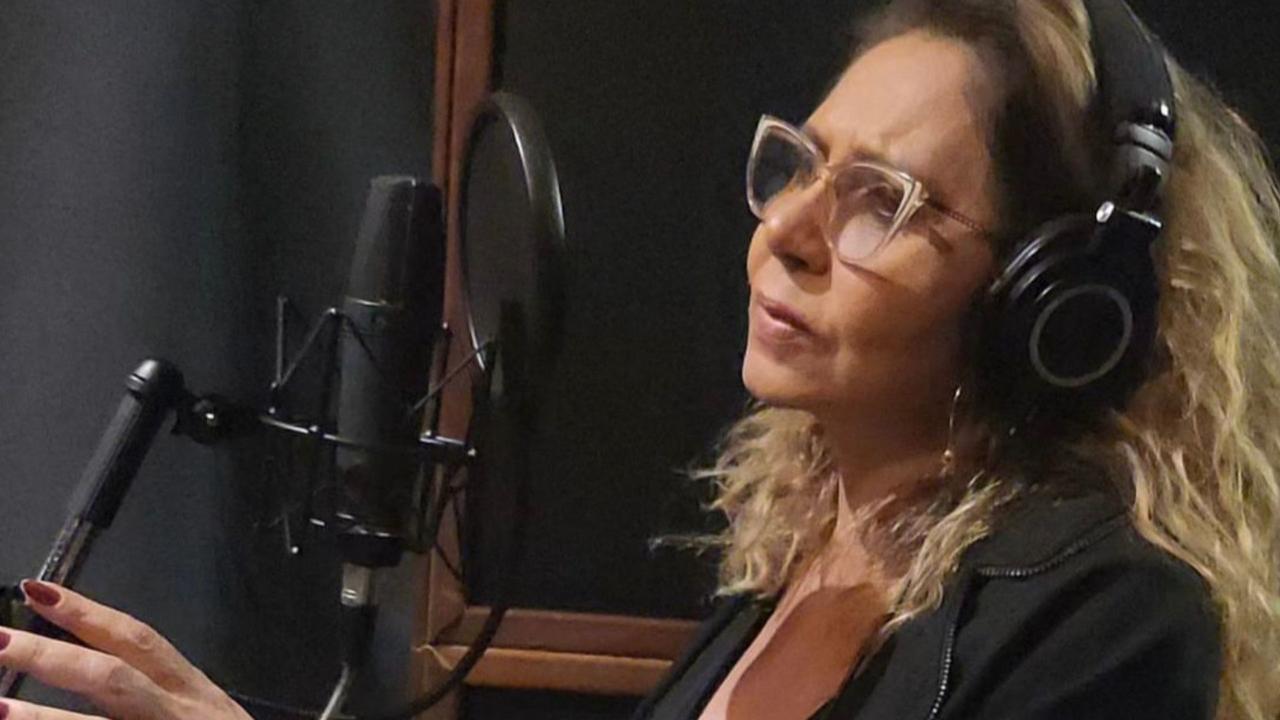 Cristina Amaral retorna aos palcos depois de perder duas irmãs: “Vou cantar para elas”