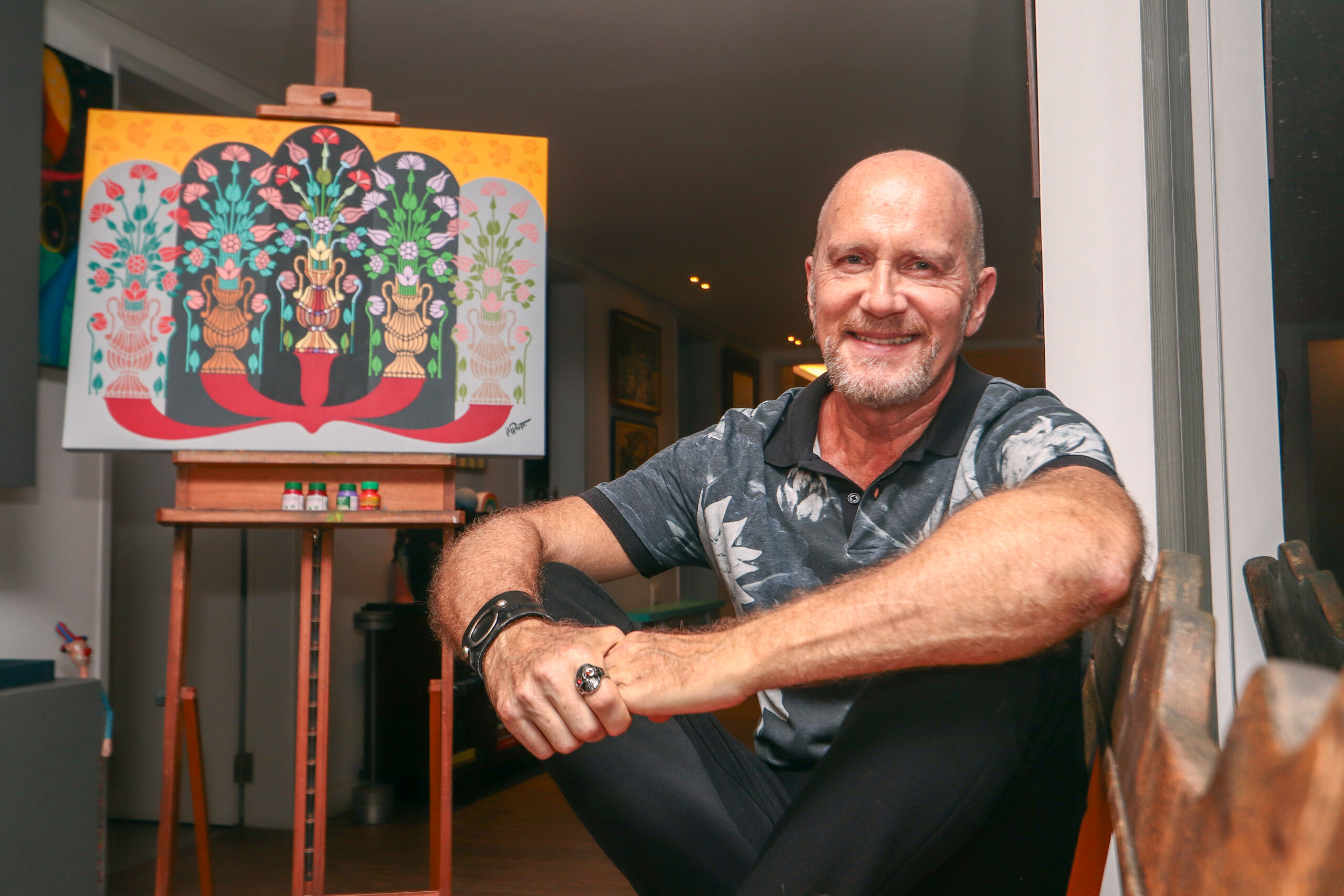 Radicado no Recife, pintor gaúcho Marcos Porto se inspira na cidade para fazer suas telas