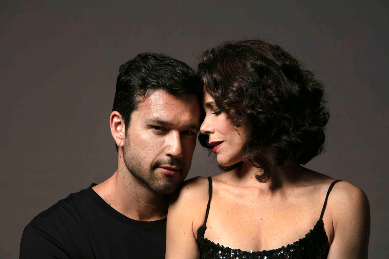 Sergio Marone e Juliana Martins apresentam ‘Eu Te Amo’ no Recife