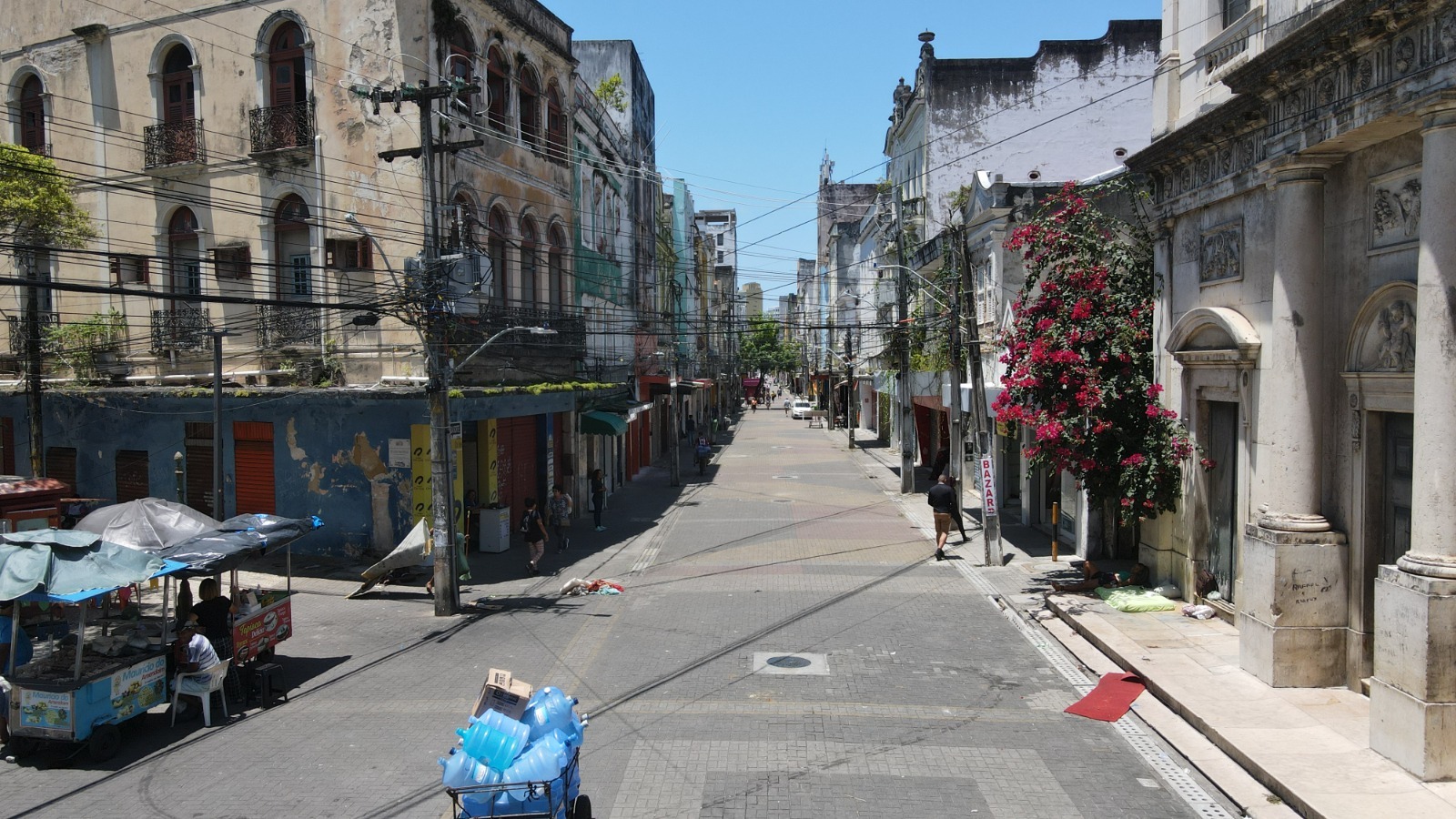 Rua da Imperatriz ganha feira para movimentar o logradouro