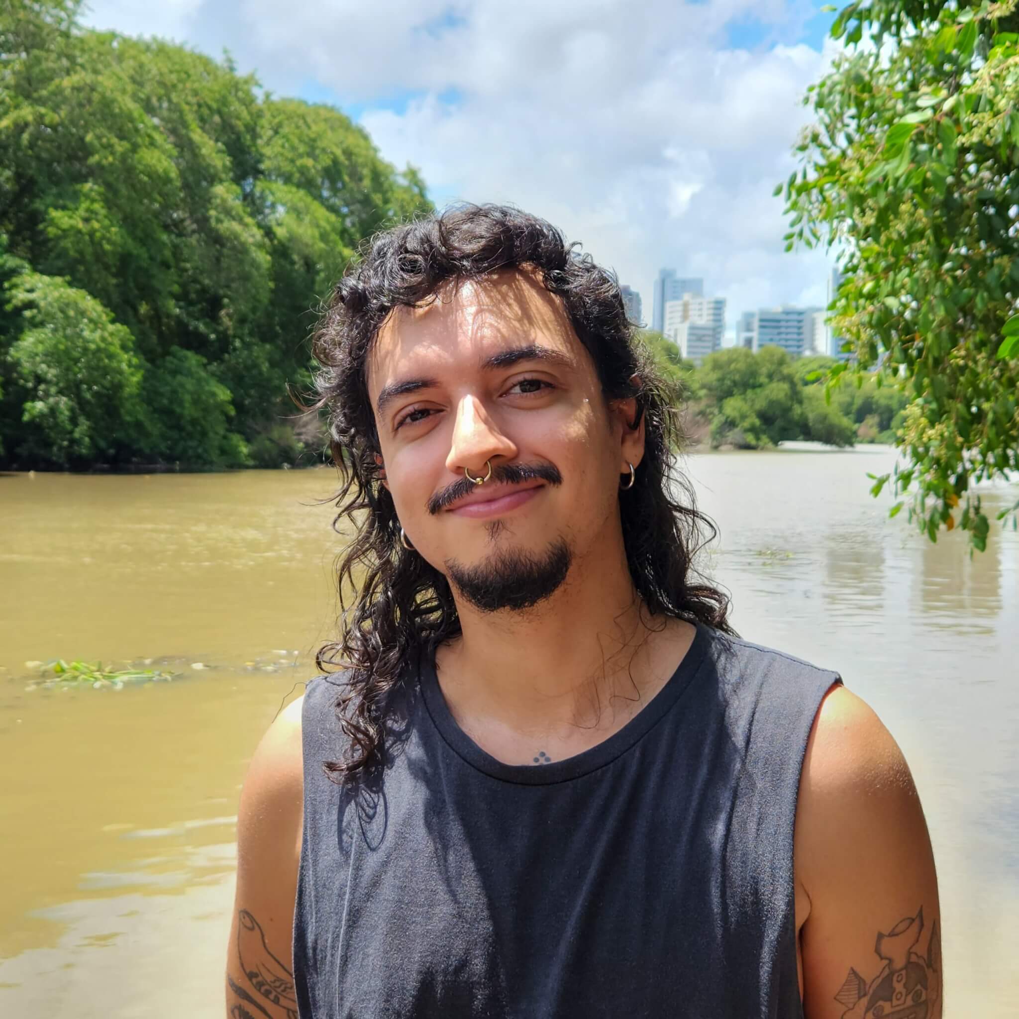 Lucas Santana lança livro ‘O Silêncio do Mangue’ na Boa Vista