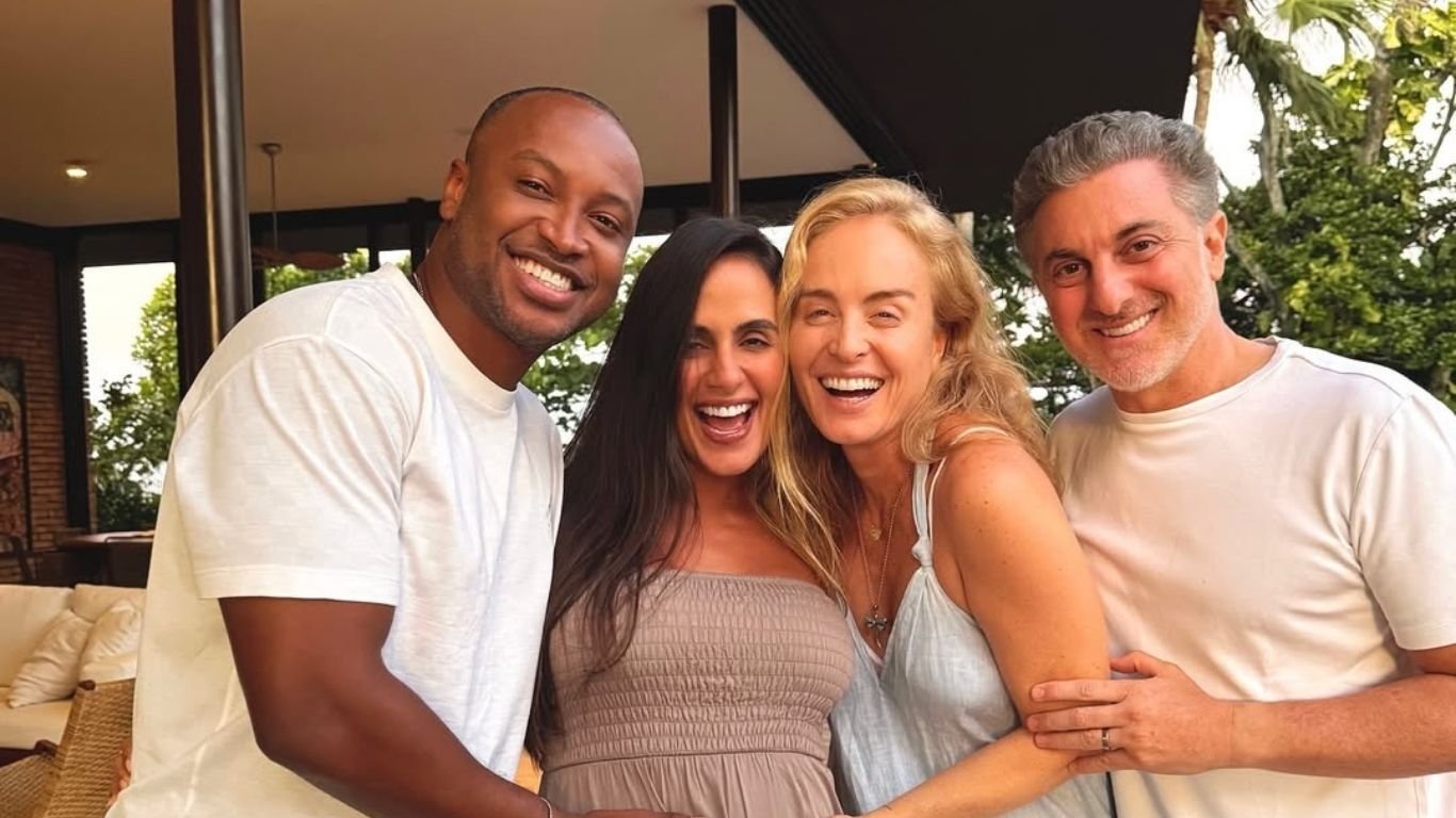 Thiaguinho e Carol Peixinho curtem dia com Huck e Angélica