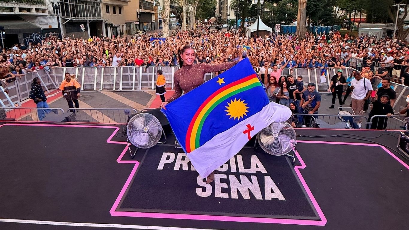 Priscila Senna arrasta multidão em show na Virada Cultural de SP