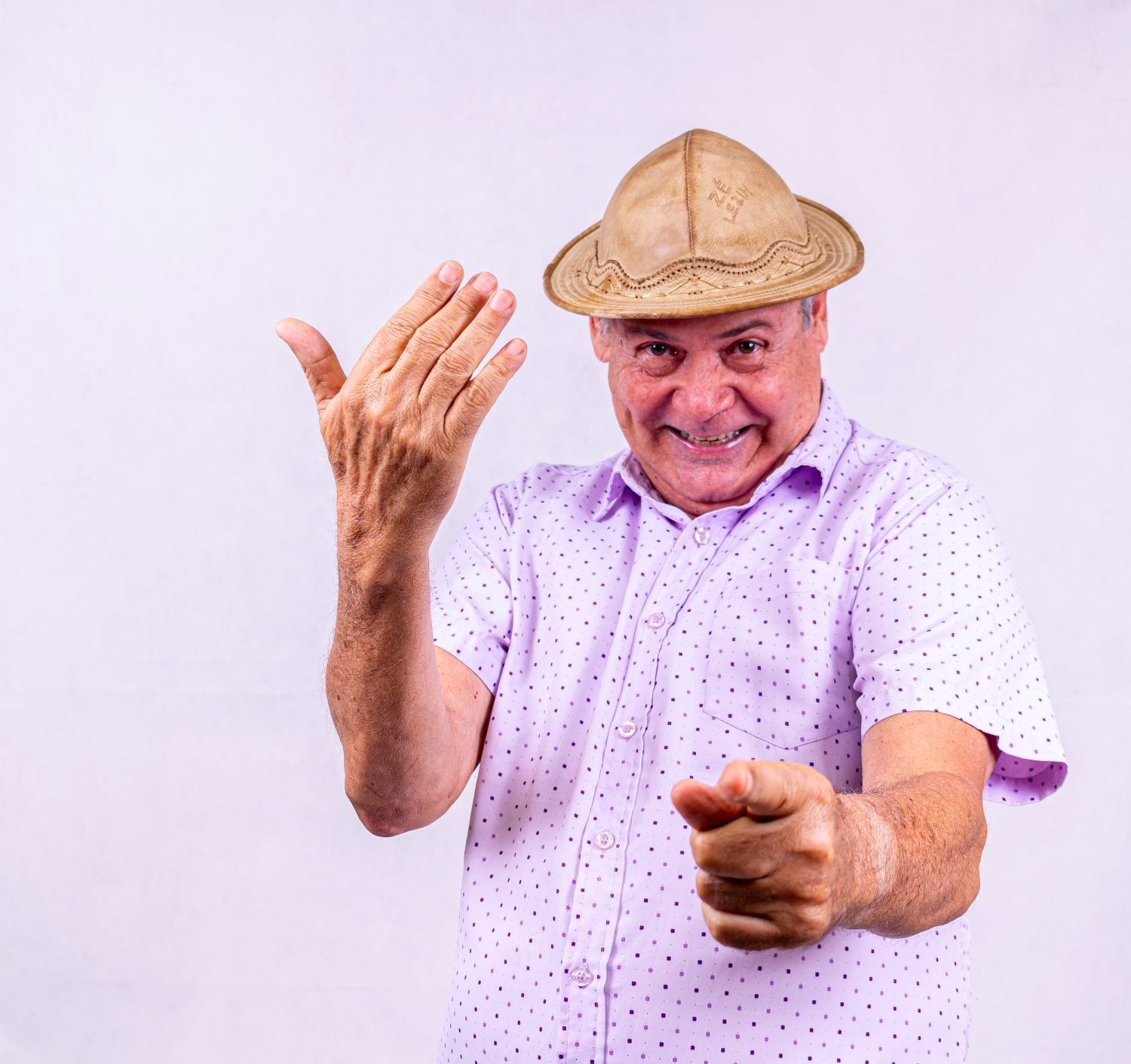 Zé Lezin celebra 40 anos de carreira com show especial no Circo Americano