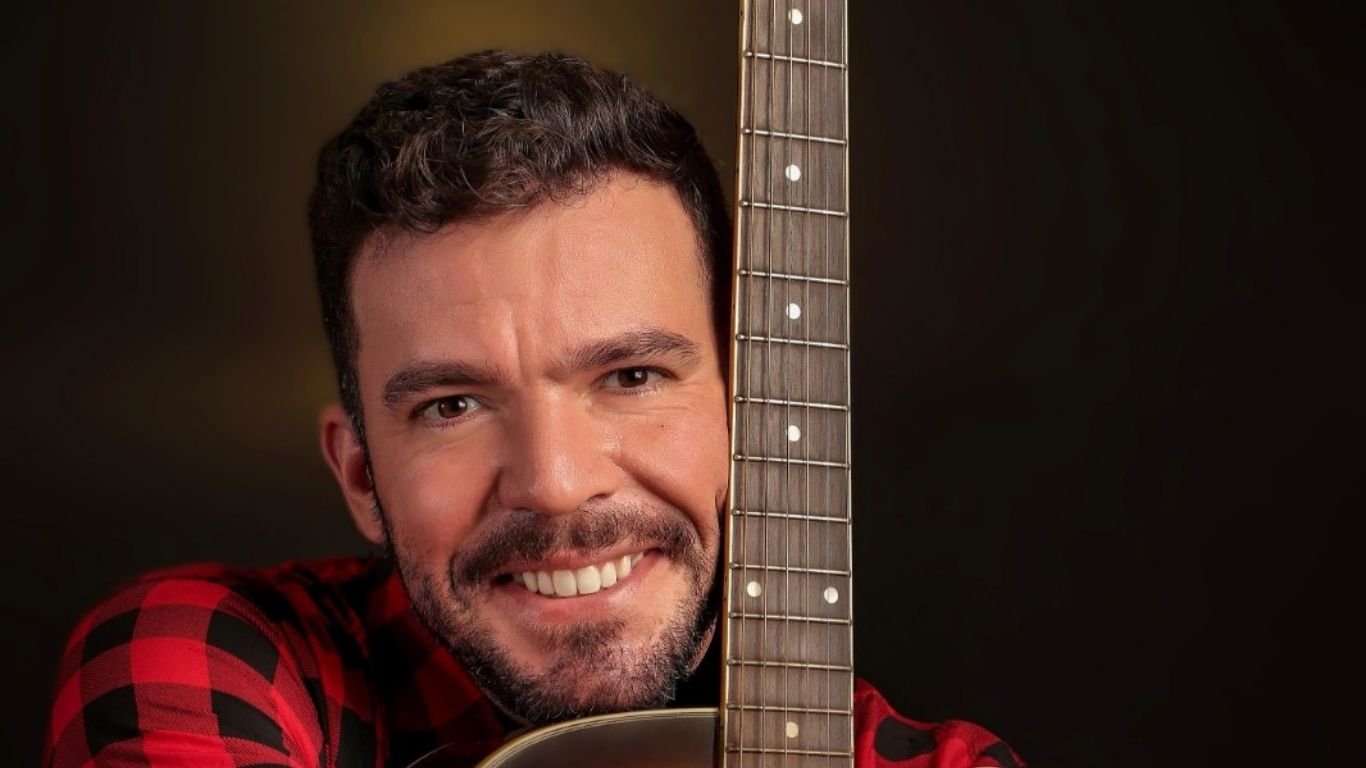 Augusto César Filho faz show no ‘Baile dos Namorados’ nas Pás