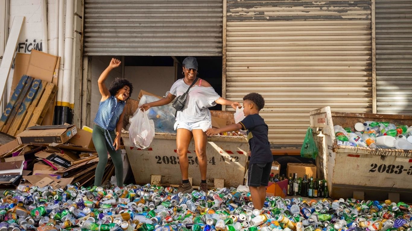 Filme de Anna Muylaert abre a 29ª edição do Cine-PE nesta segunda (9)