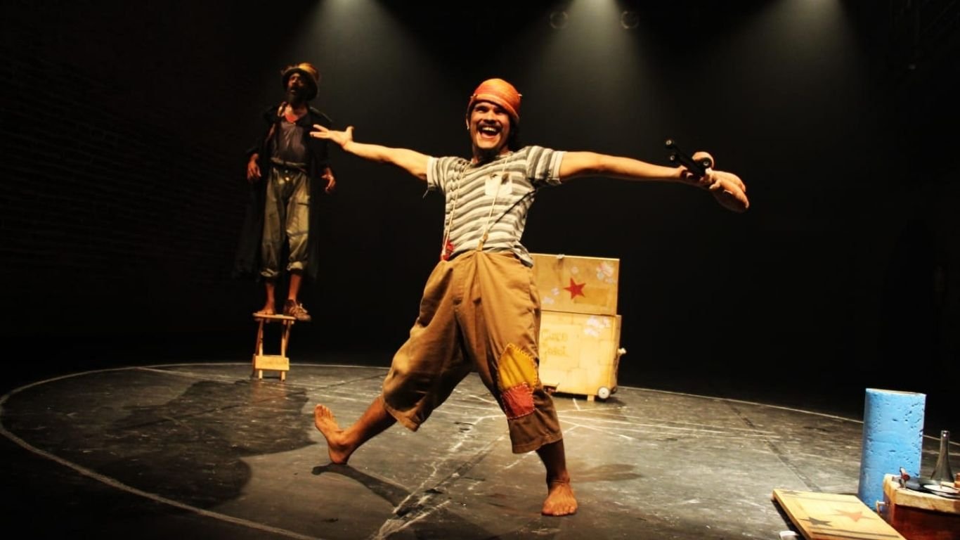 Peça Circo Godot é apresentada no Recife até este sábado (26)