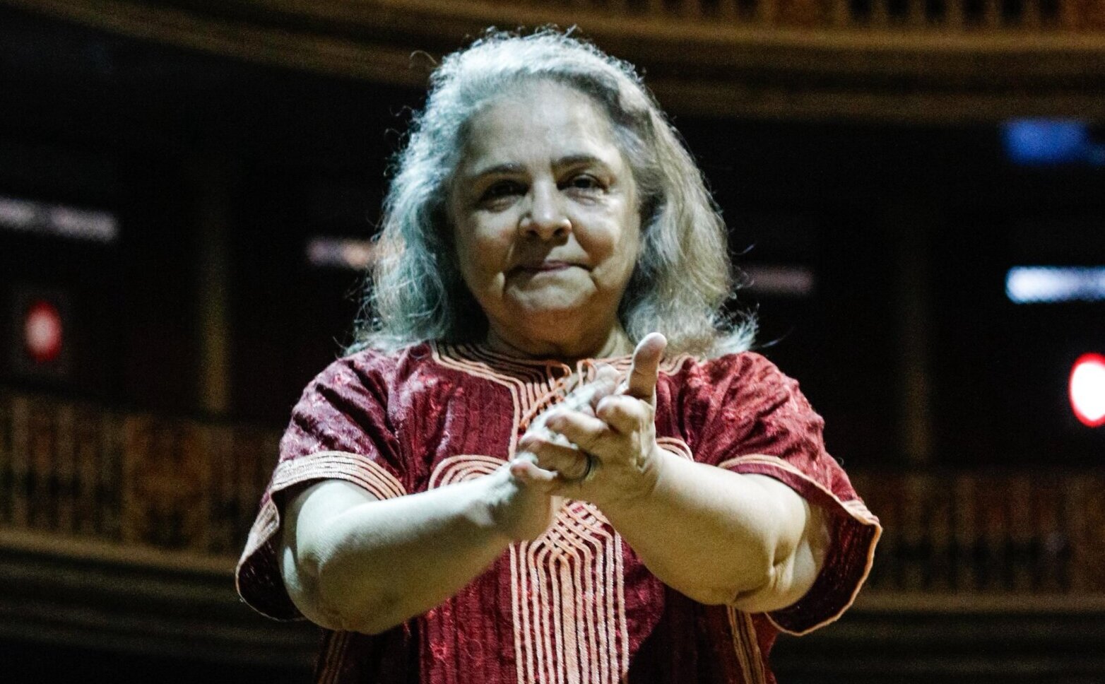 Augusta Ferraz leva sua força cênica à TV em Guerreiros do Sol