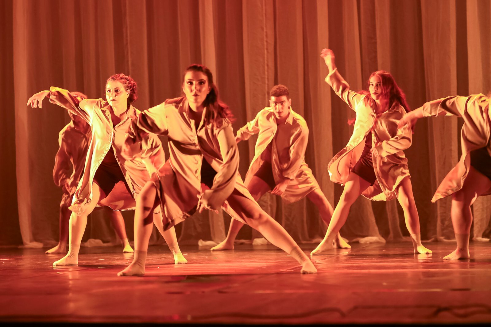 Peça ‘Aurora entre Vias e Vidas’ chega ao Teatro Luiz Mendonça