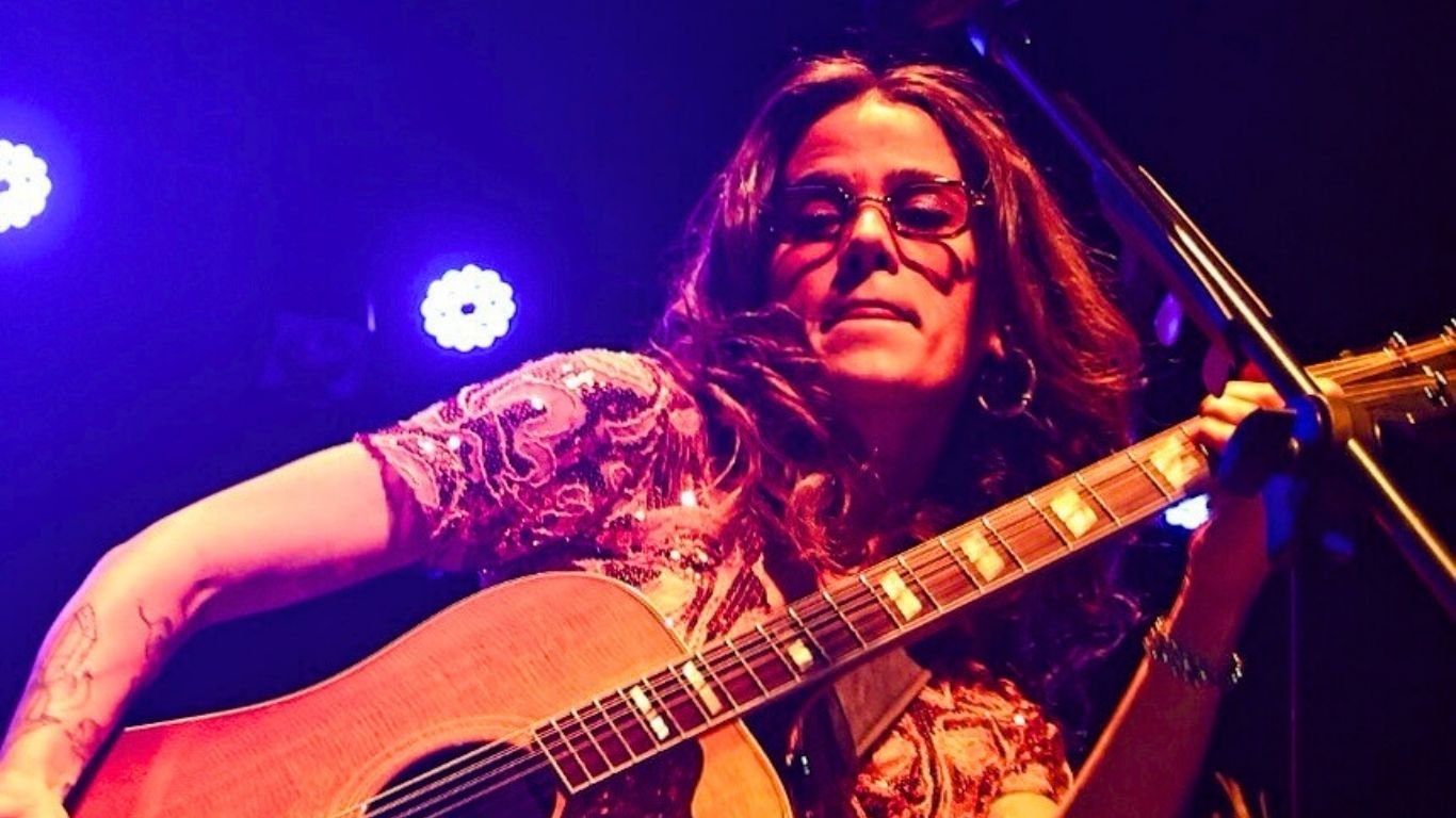 Vida Real: Ana Cañas retorna ao Recife com show inédito