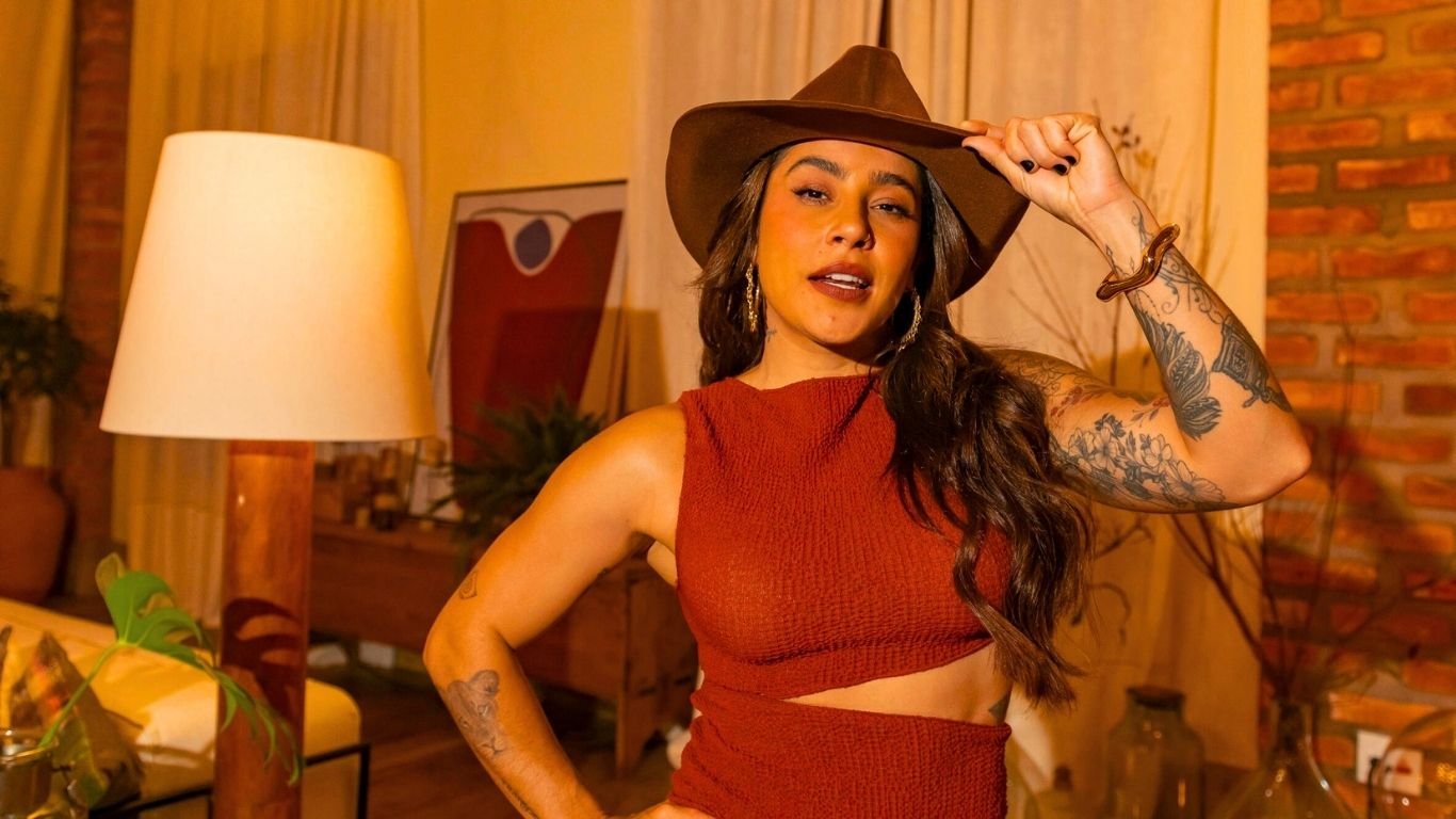 Avião de Lauana Prado faz pouso de emergência após falha técnica