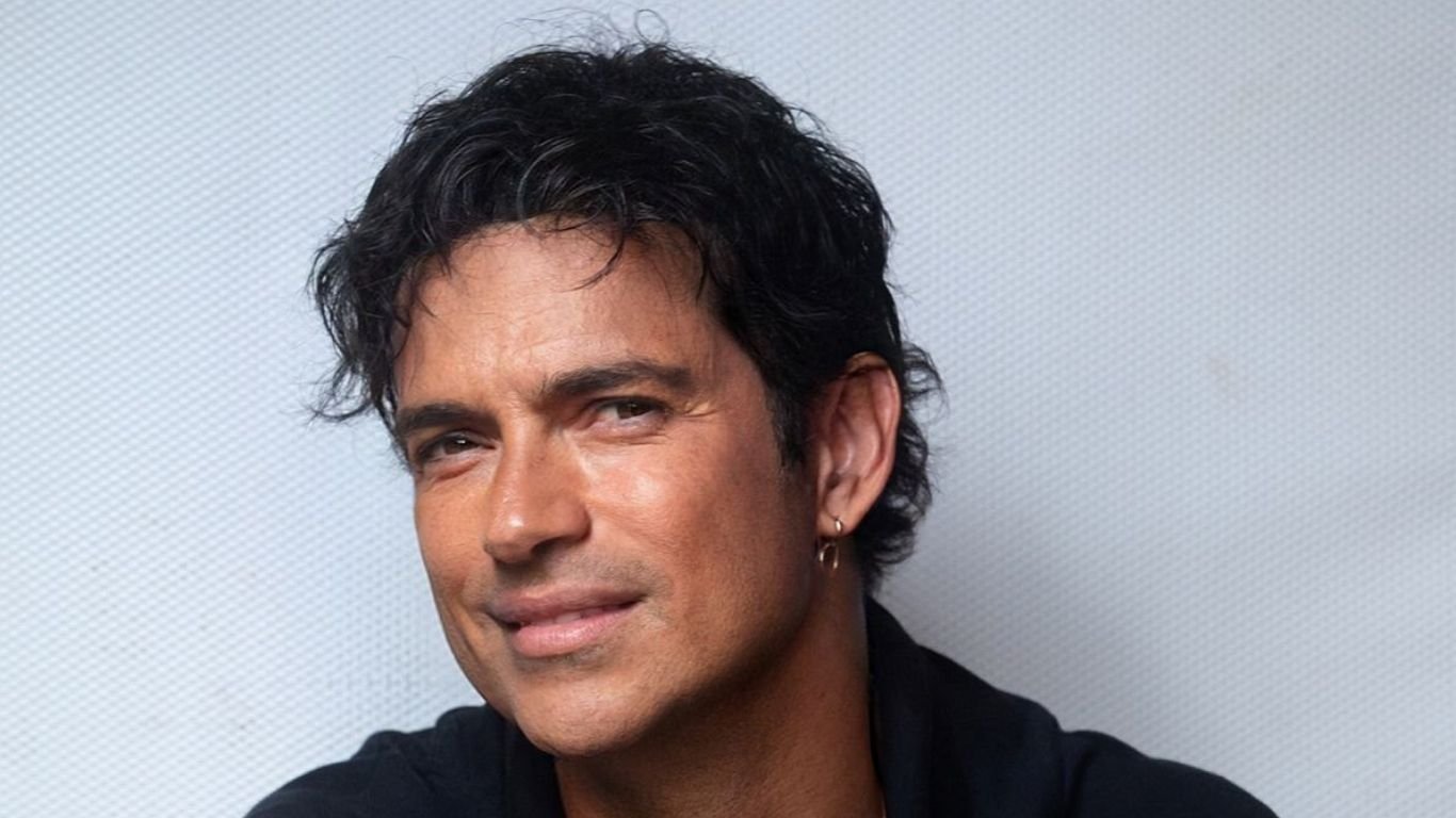 Jorge Vercillo celebra 30 anos de carreira com show em Olinda