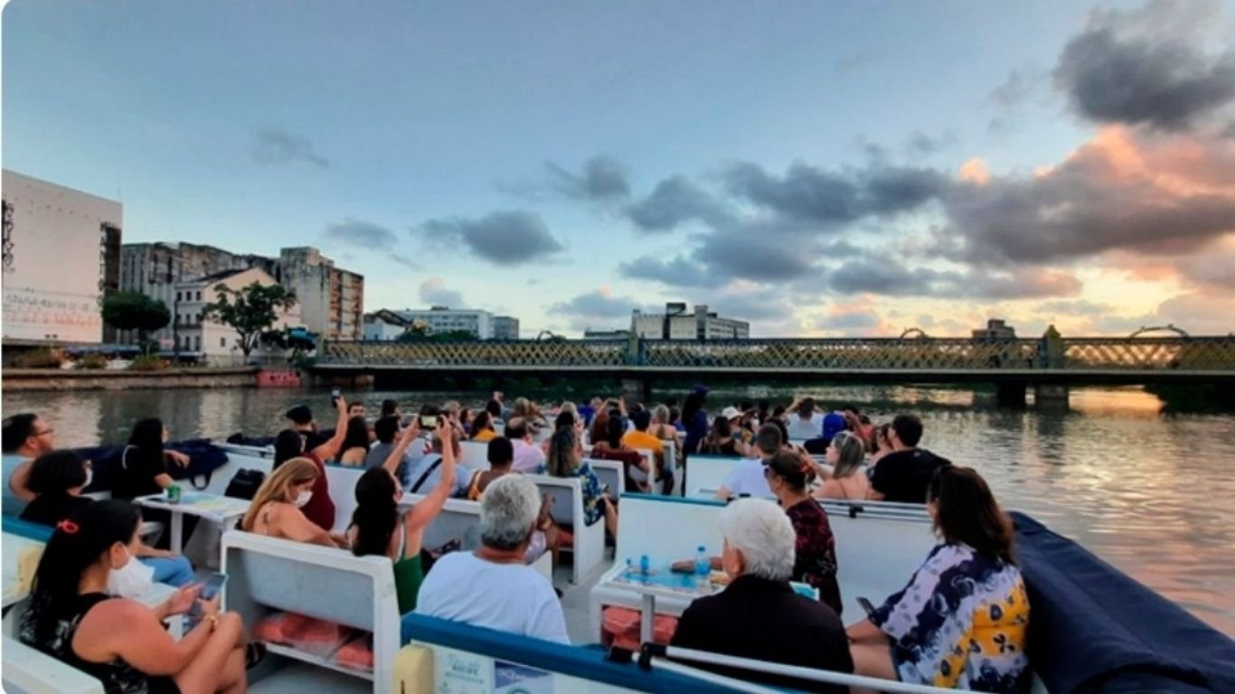 Catamaran celebra o Dia dos Pais com shows, gastronomia e passeio