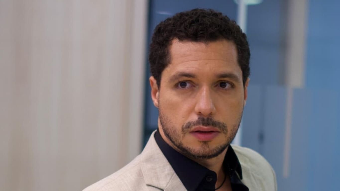 Pernambucano Breno Jacó vive empresário no filme ‘Sob o Céu de Noronha’