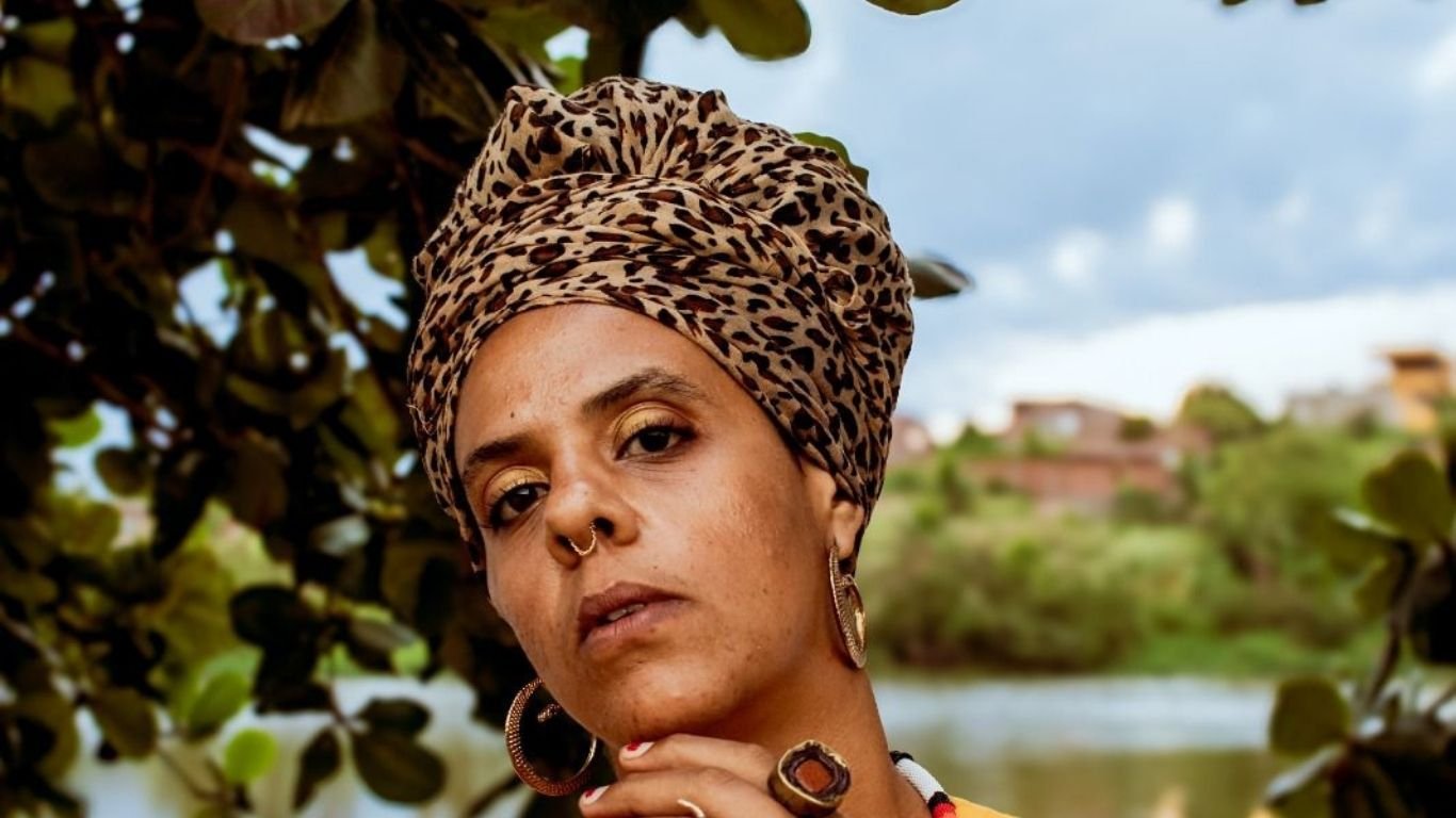 Vitória Vatroi lança experiência imersiva ‘Magma’ no Recife