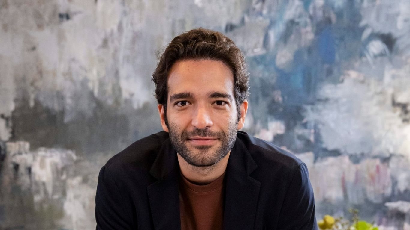 Carrão mostra transformação para viver Afonso em ‘Vale Tudo’; veja