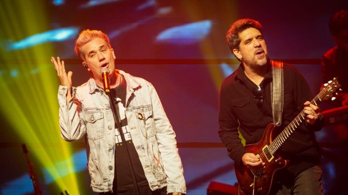 Rogério Flausino e Wilson Sideral festejam Dia do Irmão no Recife