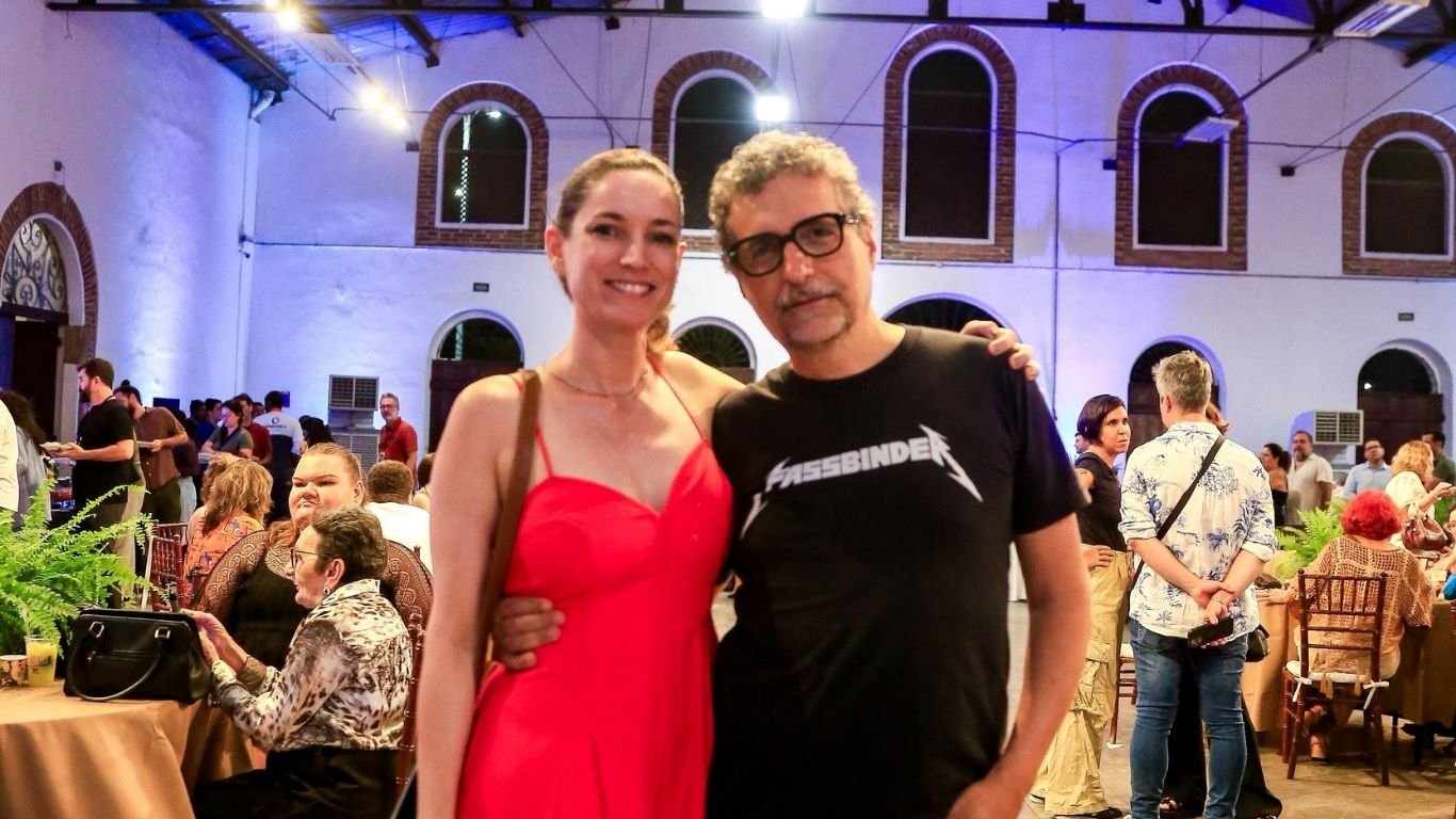 Jantar celebra estreia nacional do premiado filme ‘O Agente Secreto’