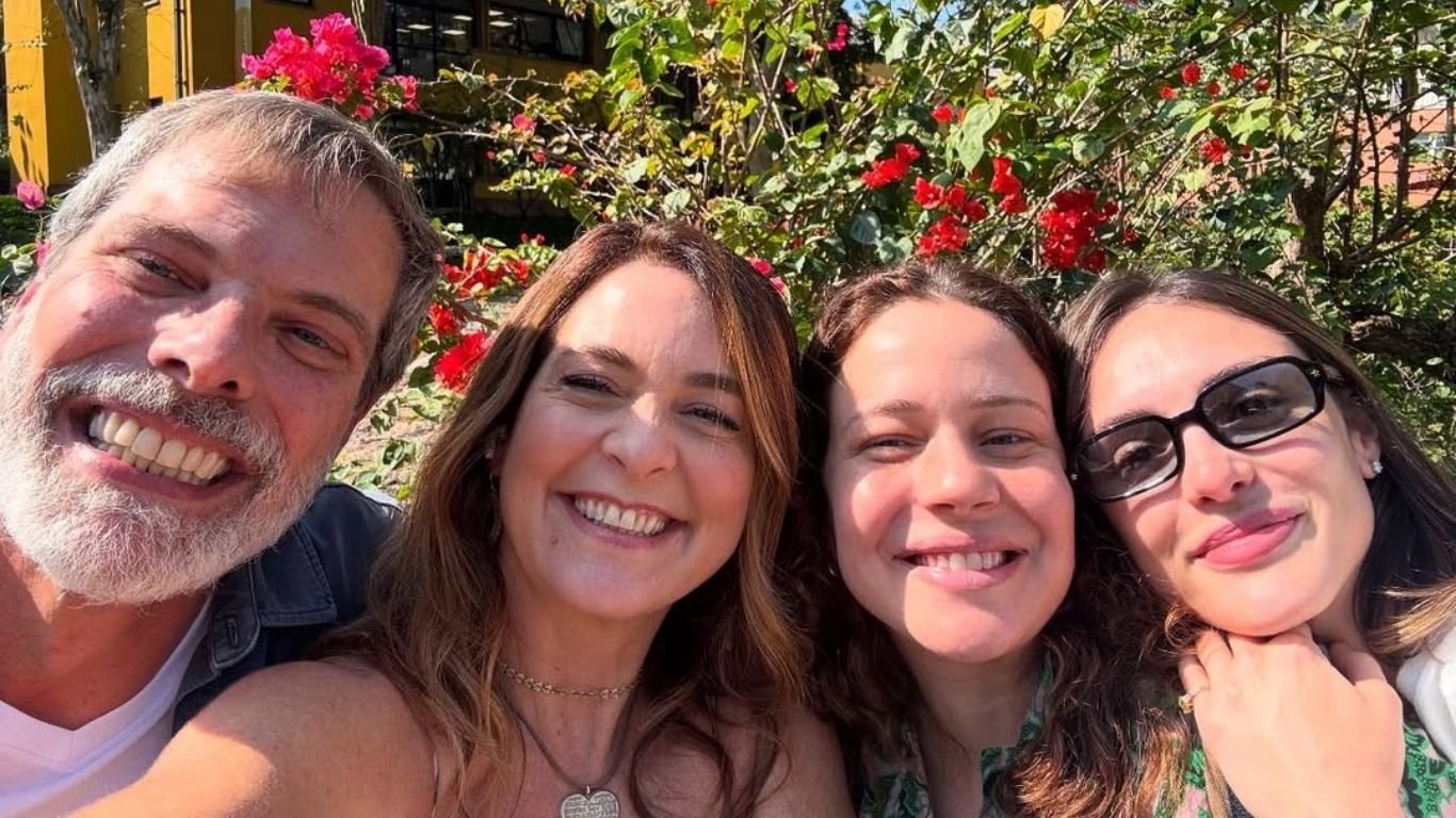 Atores de ‘Cheias de Charme’ se reencontram no Rio de Janeiro