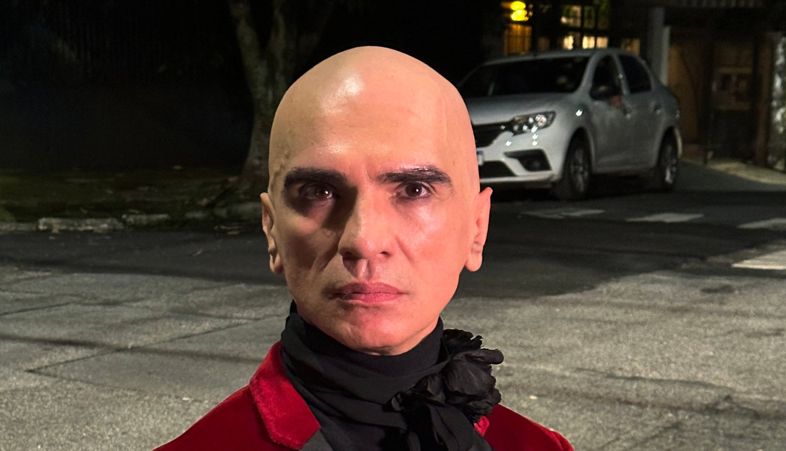 Édson Cordeiro apresenta show ‘Ouve a Minha Voz’ no Teatro do Parque