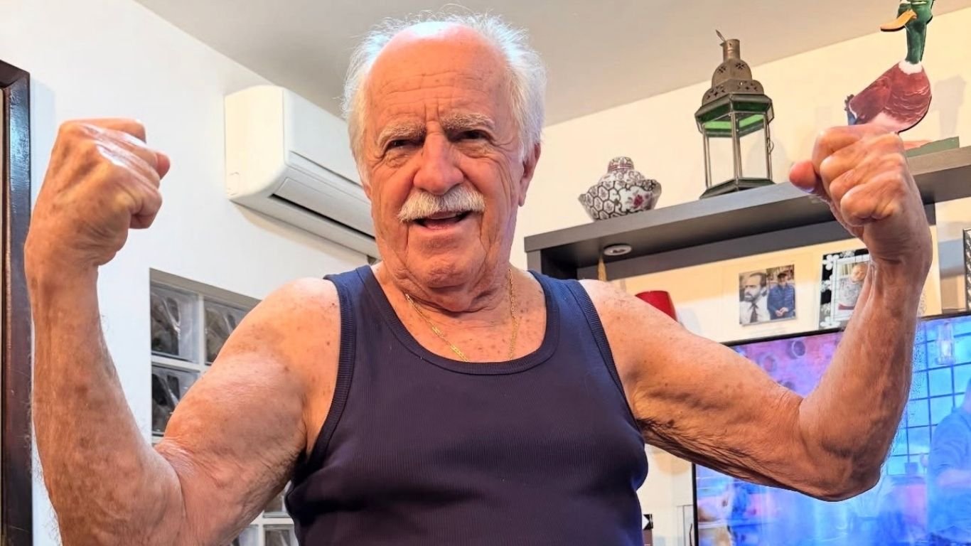 Aos 92 anos, Ary Fontoura revela rotina intensa de treino: “Resistência”