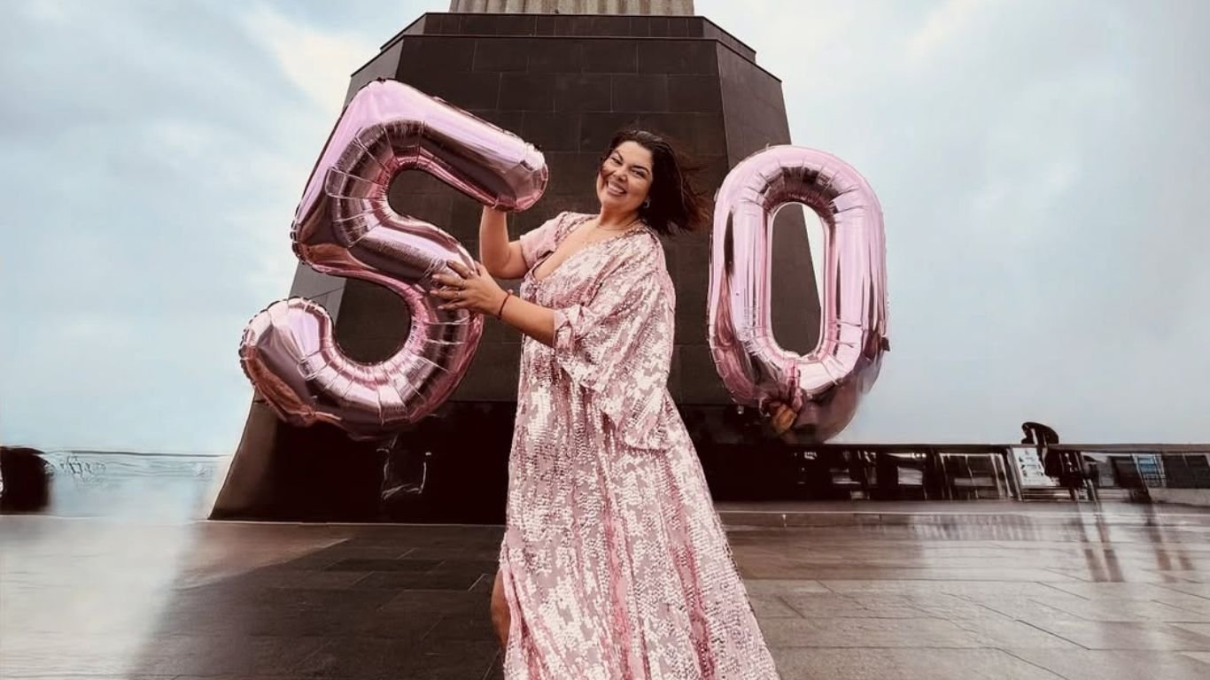 Fabiana Karla comemora seus 50 anos no Cristo Redentor