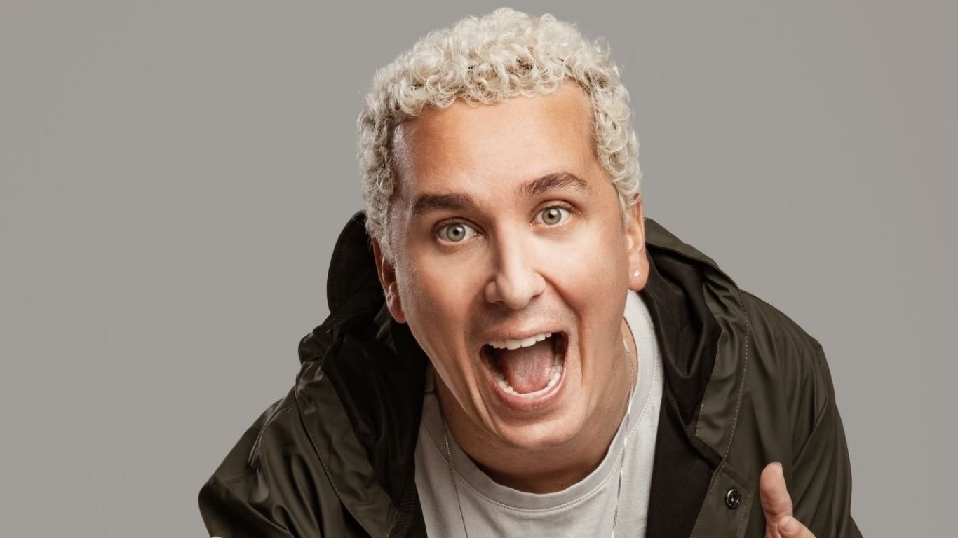 Rafael Portugal traz stand-up ‘Tô Só Desabafando’ ao Recife