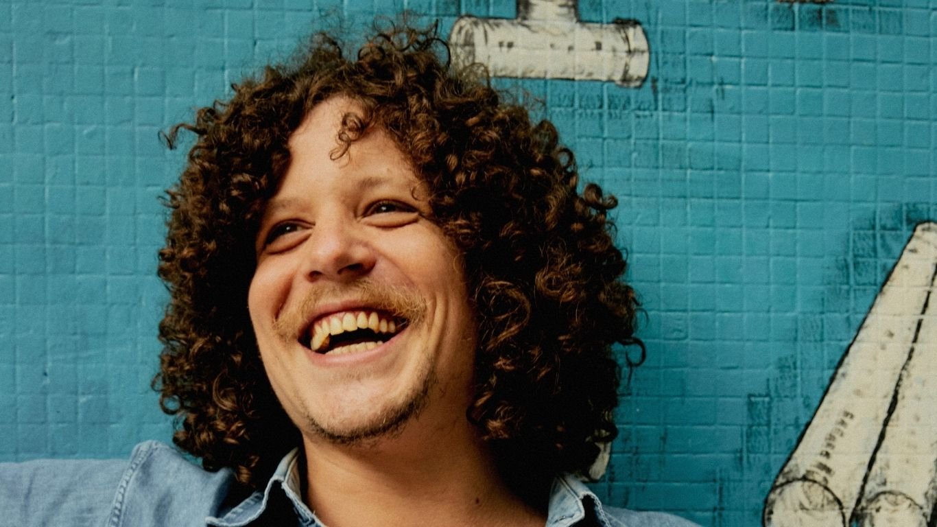 Chico Chico apresenta o show “Estopim” nesta quinta (23) em Olinda