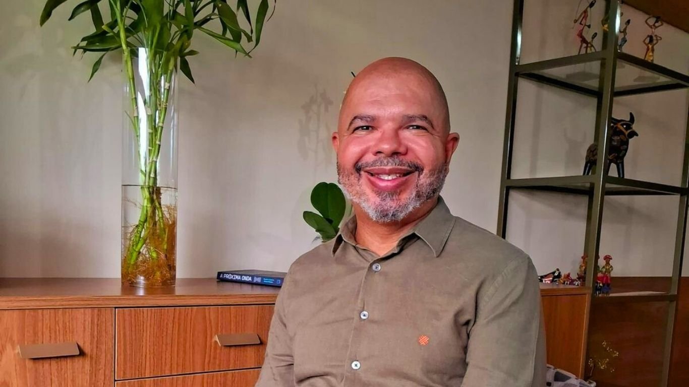 Hugo Monteiro lança livro sobre educação moderna nesta quinta (9)