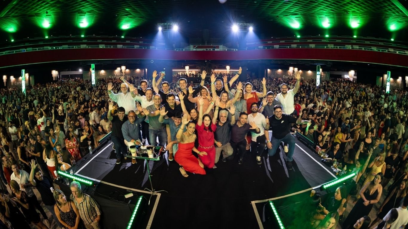 Festa do Médico reúne mais de 7 mil pessoas em noite badalada