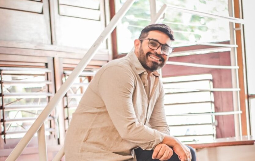 Livro que conta história de taróloga será lançado neste domingo (13), na Binal de Pernambuco