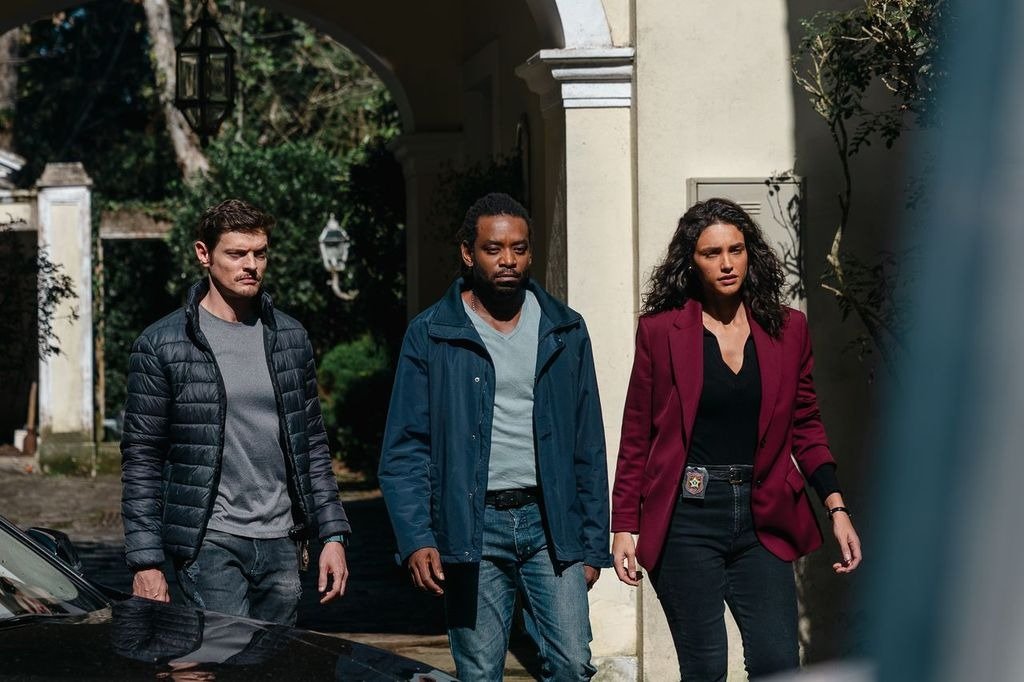 Fabrício Boliveira e Débora Nascimento buscam um assassino em ‘Cenas de um Crime’