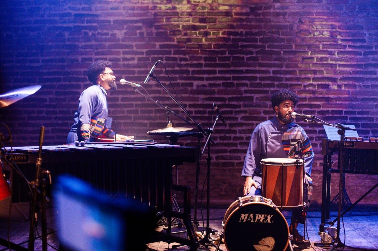 Duo Repercuti leva percussão afrossinfônica a Igarassu