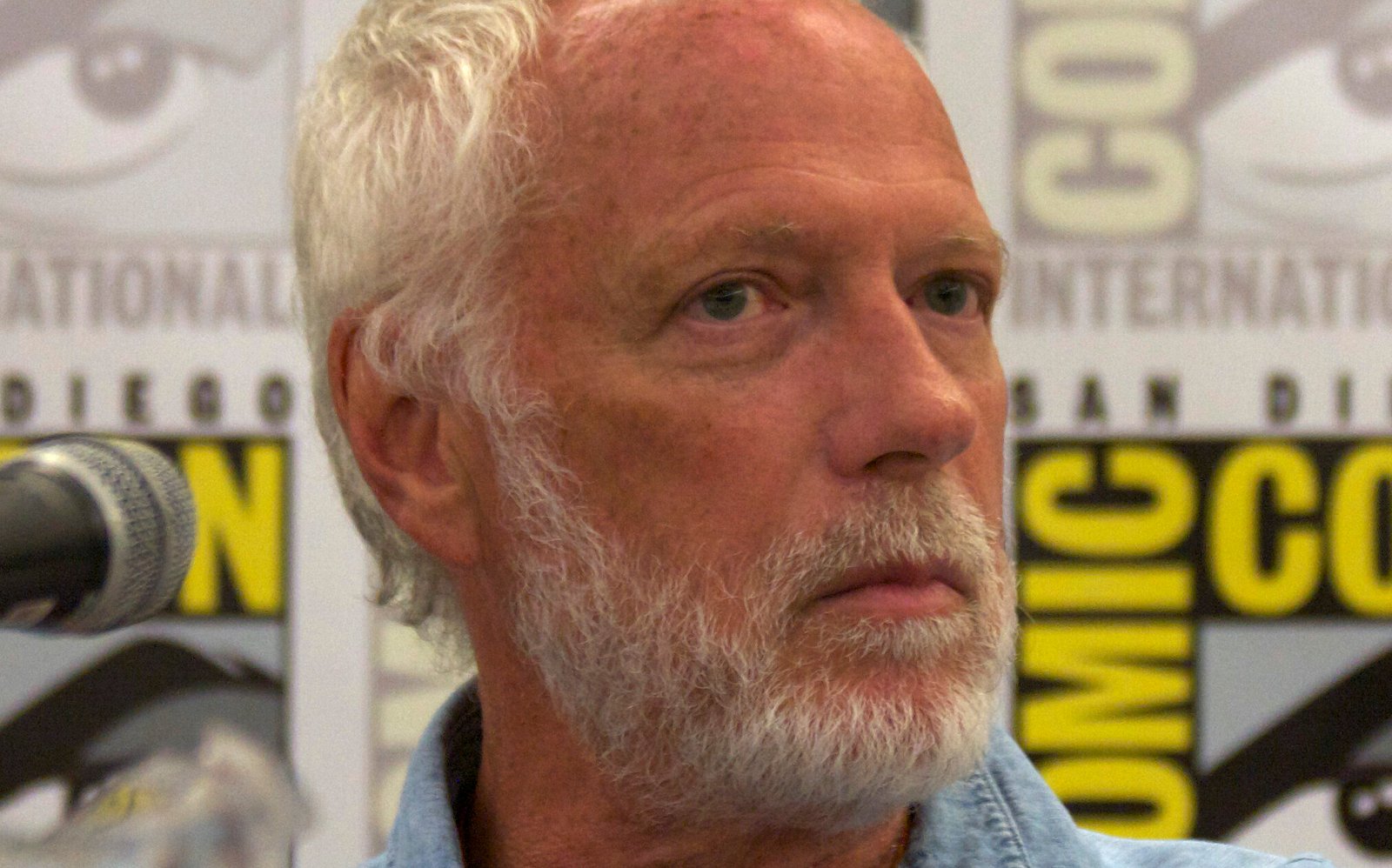 Drew Struzan, artista de pôsteres icônicos do cinema, morre aos 78