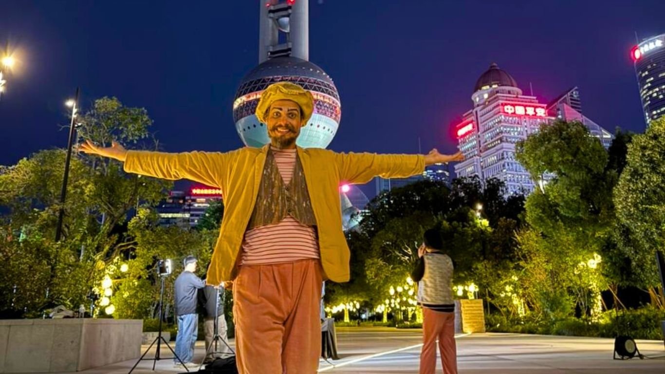 Rapha Santacruz representa o Brasil e Pernambuco no Festival de Mágica da China