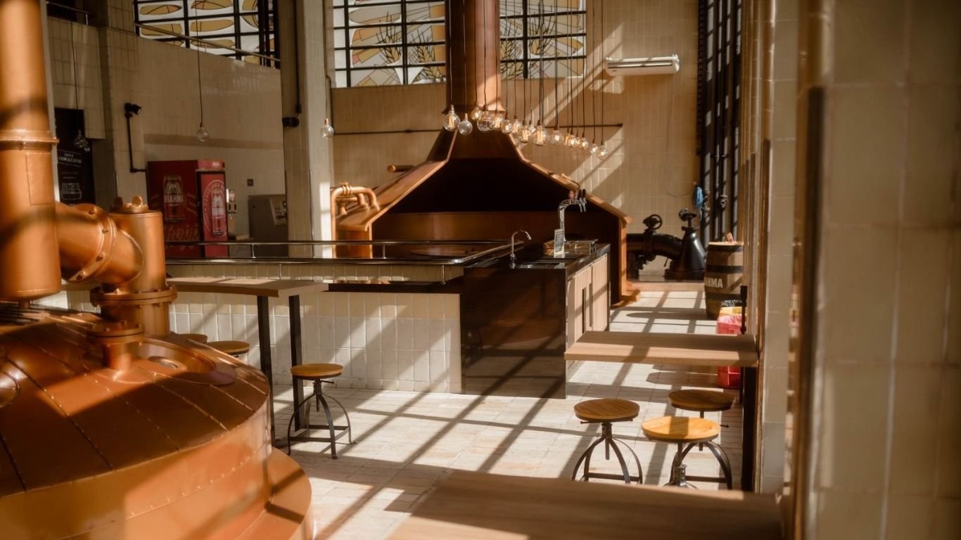 Cervejaria em Itapissuma oferece tour especial de Natal aberto ao público