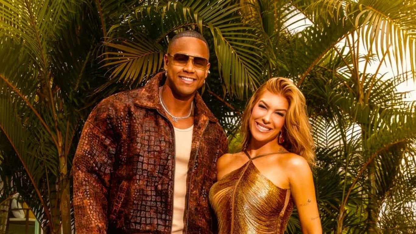 Lore Improta homenageia Léo Santana pelos 20 anos de carreira: “Orgulho de você”