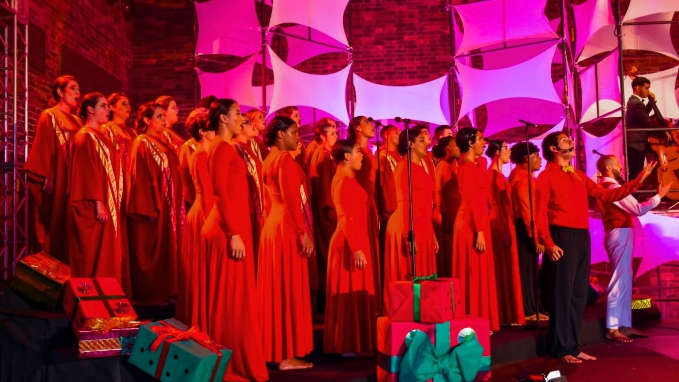 No Recife, concerto natalino ilumina o Palácio do Campo das Princesas e o IRB