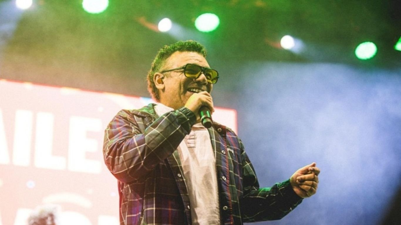 Simoninha homenageia o pai Wilson Simonal em shows no Recife