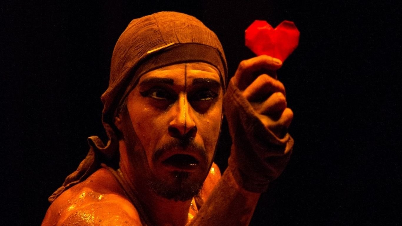 Alexandre Guimarães volta aos palcos do Recife com O Açougueiro