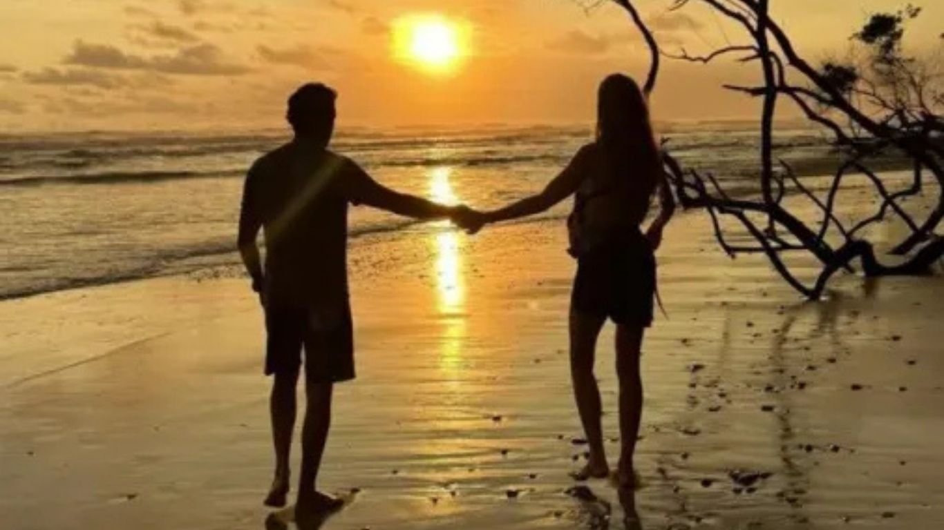 Gisele Bündchen se declara para o namorado em clique raro