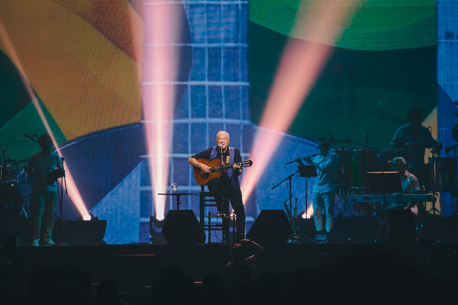 Toquinho apresenta turnê ‘Só Tenho Tempo Pra Ser Feliz’ no Teatro Guararapes