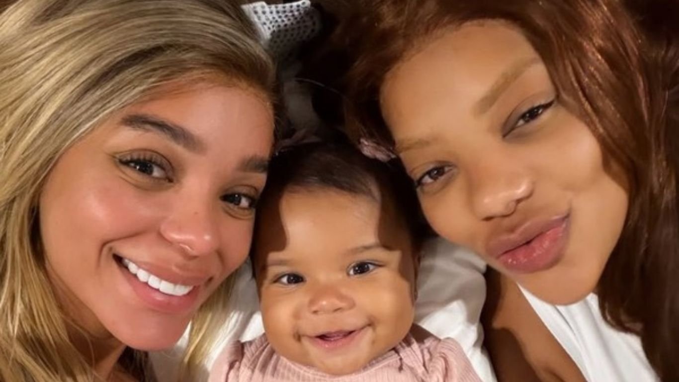 Brunna Gonçalves surge em clique especial com Ludmilla a filha Zuri