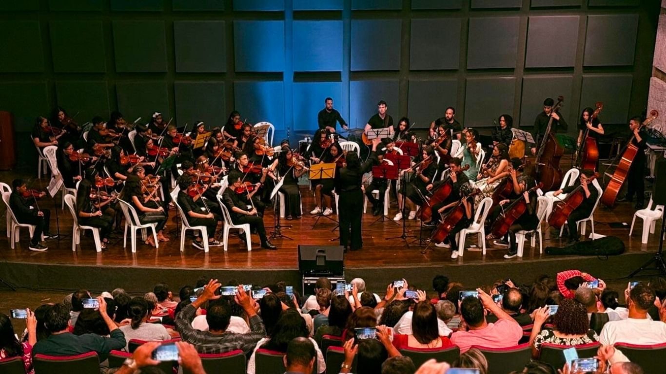 Orquestra Infantil apresenta concerto natalino no Dona Lindu