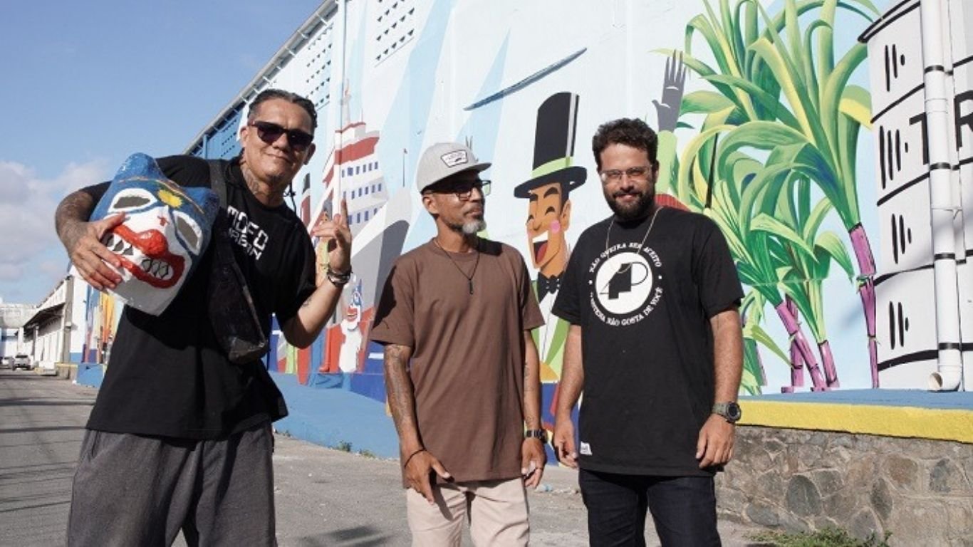 Artista Marquinhos ATG assina megamural ‘Porto Vivo’ no bairro do Recife