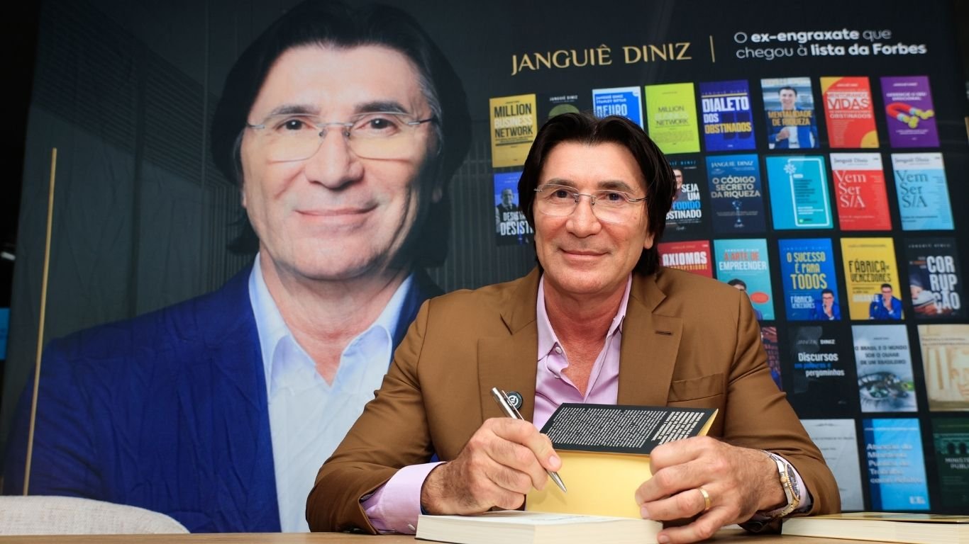 Janguiê Diniz reúne convidados para lançamento de sua biografia