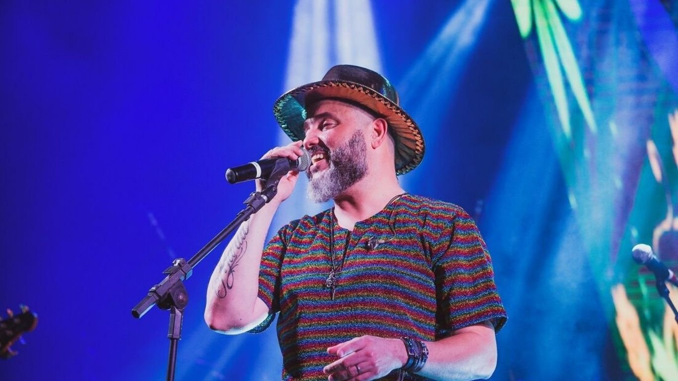 Geraldinho Lins anuncia data da edição 2026 do bloco Num Pare Não