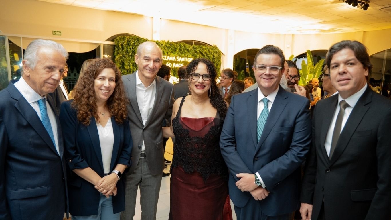 Ministra Luciana Santos celebra seus 60 anos com festança em Brasília