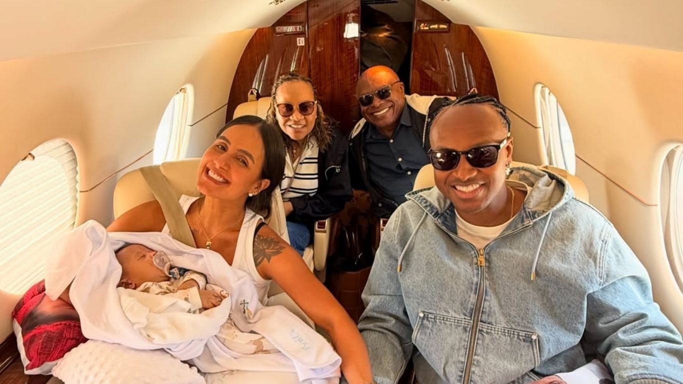 Carol Peixinho e Thiaguinho celebram 1º viagem em família com o filho: “Nosso maior destino”