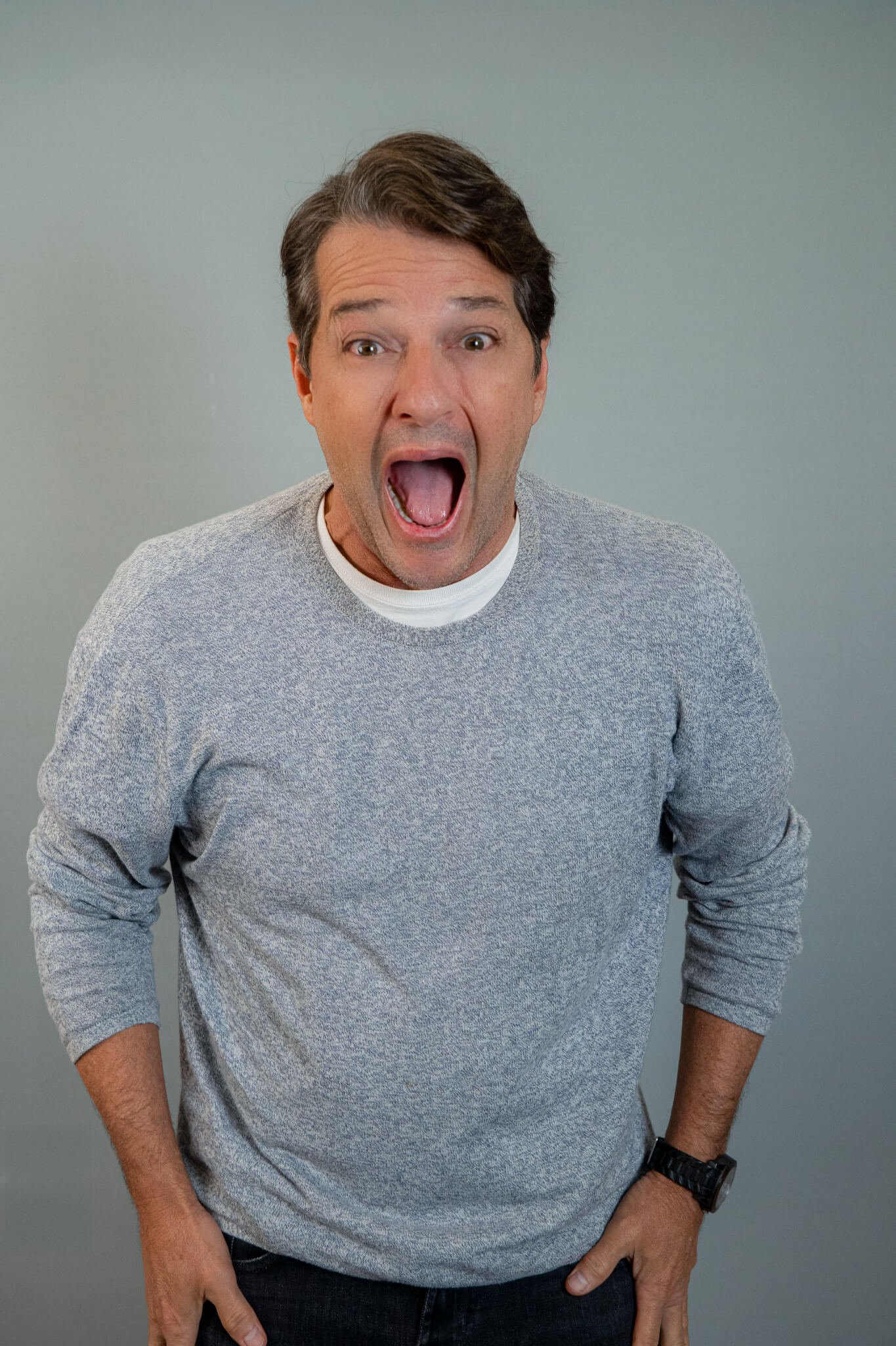 Marcelo Serrado apresenta comédia sobre saúde mental no Teatro Luiz Mendonça